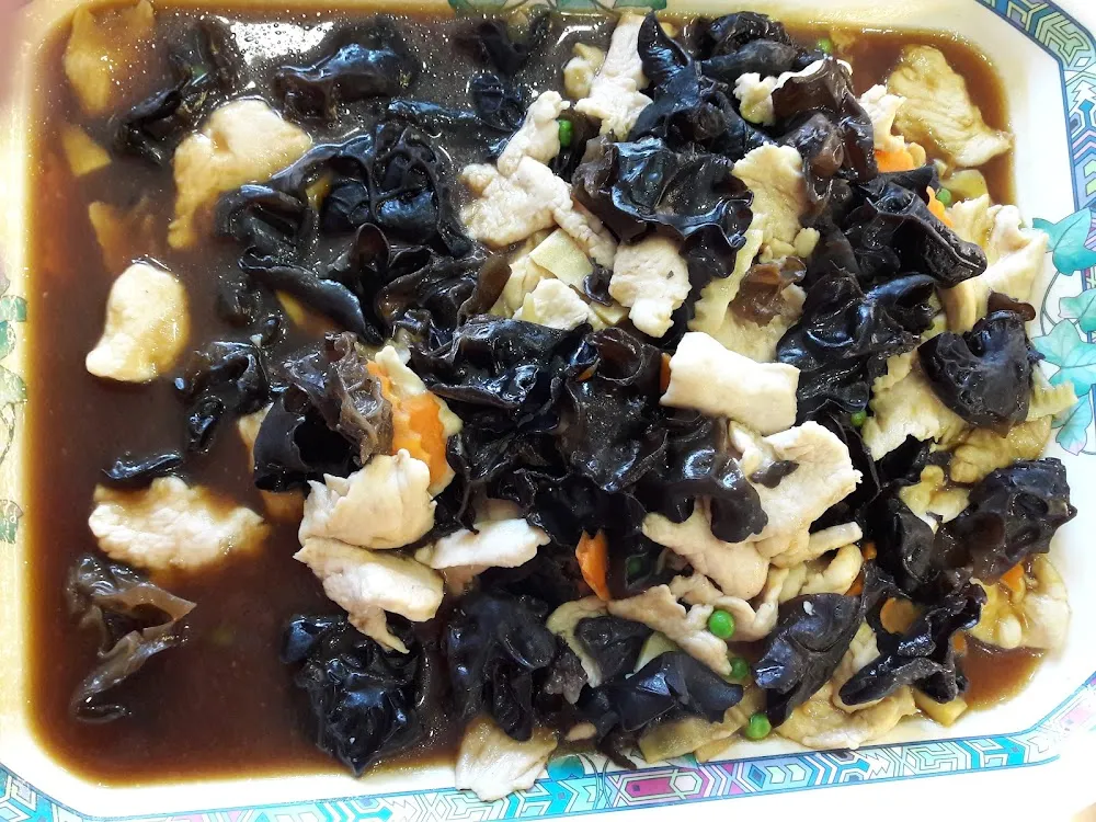 Poulet Aux Champignons Noirs